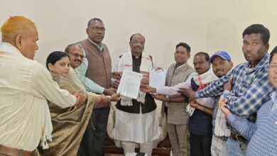 पदोन्नति में आरक्षण सहित विभिन्न समस्याओं के निराकरण का आश्वासन भारत सरकार के केंद्रीय राज्य मंत्री दुर्गादास उईके ने दिए